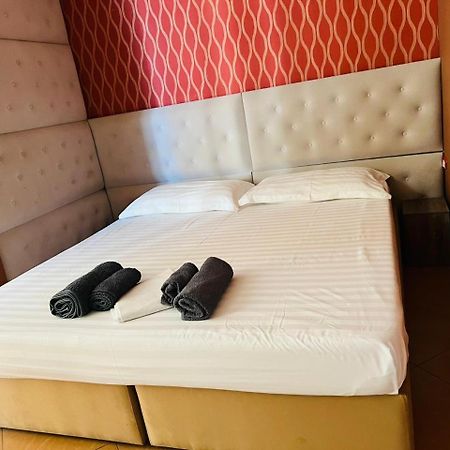 Inn Hotel Škalngur Eksteriør billede